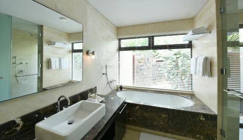 Five Bedroom Residence with Pool
