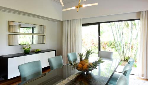 Five Bedroom Residence with Pool