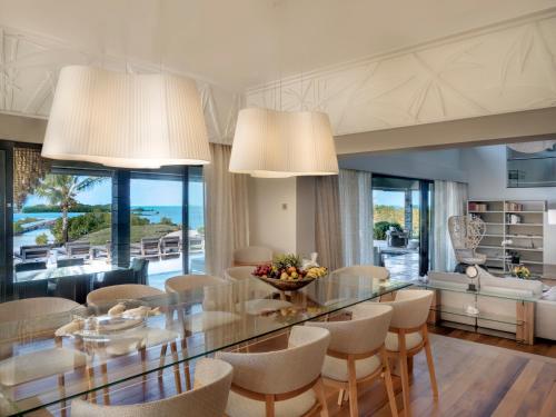 Five Bedroom Oceanfront Residence with Pool