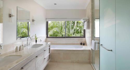 Four Bedroom Premium Residence with Pool