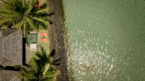 Oceanfront Pool Villa 2 Queens