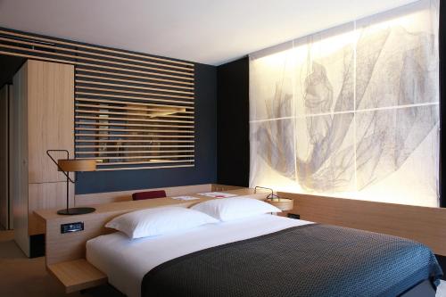 Interconnecting Room