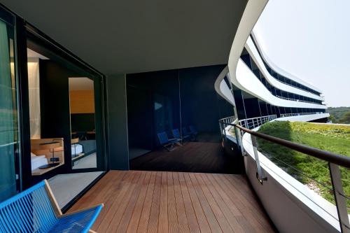 Interconnecting Room