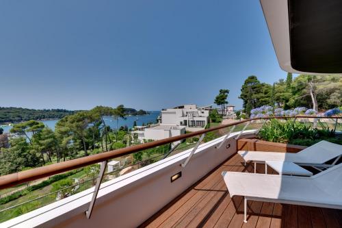 Bay Suite
