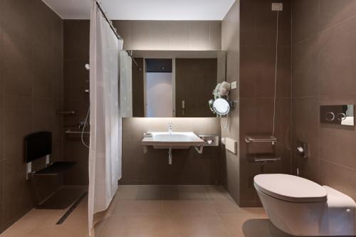 Premium Accessible Room