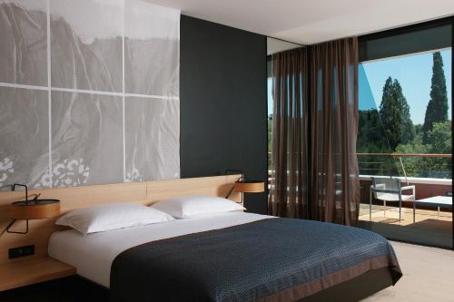 Suite with Garden View
