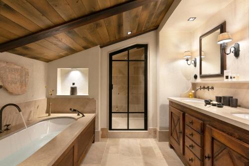 One Bedroom Apartment