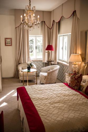 Castle Room with Park View