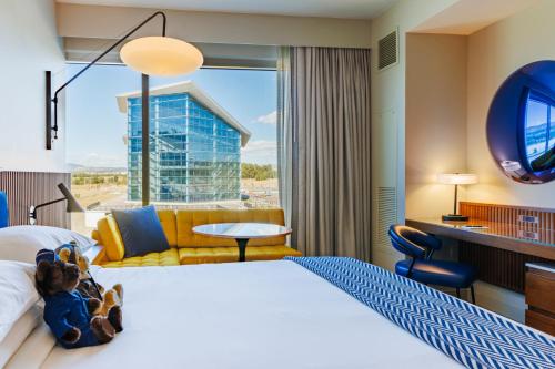 Deluxe King Room