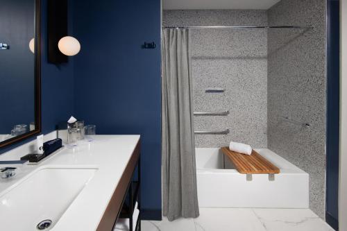 King Room - Disability Access