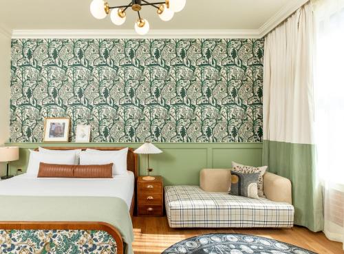 Retreat Suite with Two Queen Beds