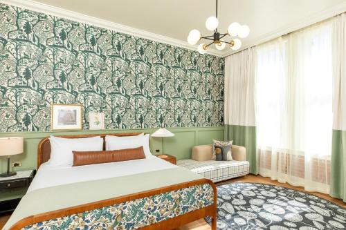 Retreat Suite with Two Queen Beds