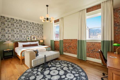 Remedy King Suite