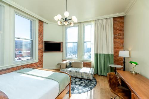 Remedy King Suite