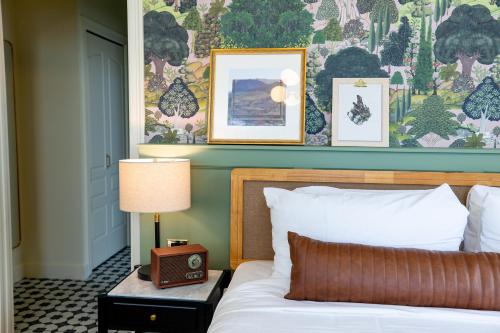 Club King Room - Mobility Accessible