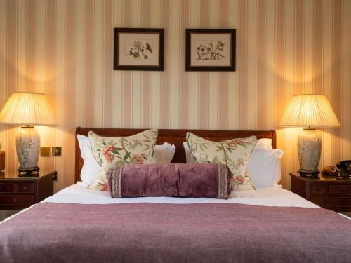 Country Room with One Double Bed or Twin Beds