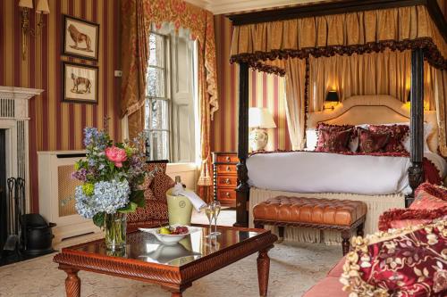 Grand Master Suite with One Double Bed