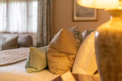 Manor Room with Two Twin Beds