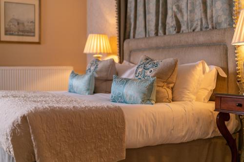 Manor Room with Two Twin Beds