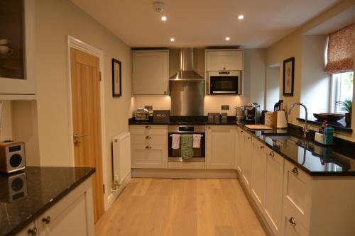 One-Bedroom Manor Cottage