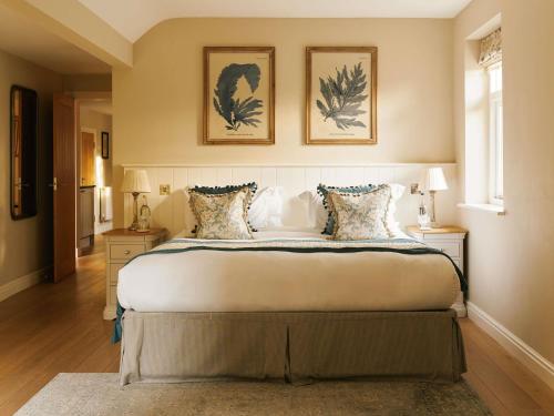 One-Bedroom Manor Cottage