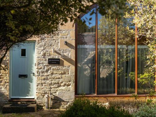 Three-Bedroom Manor Cottage