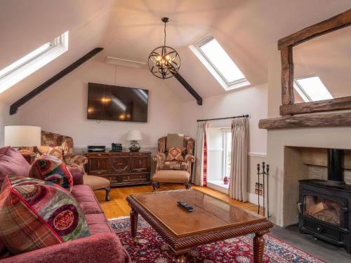 Three-Bedroom Country Cottage