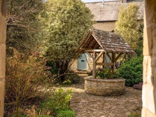 Three-Bedroom Country Cottage