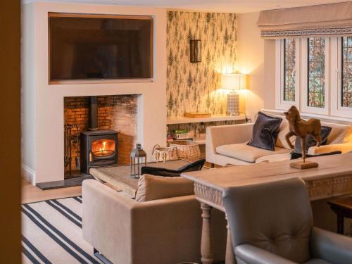 Four-Bedroom Grand Cottage