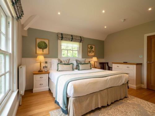 Three-Bedroom Grand Cottage