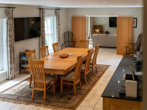 Three-Bedroom Grand Cottage