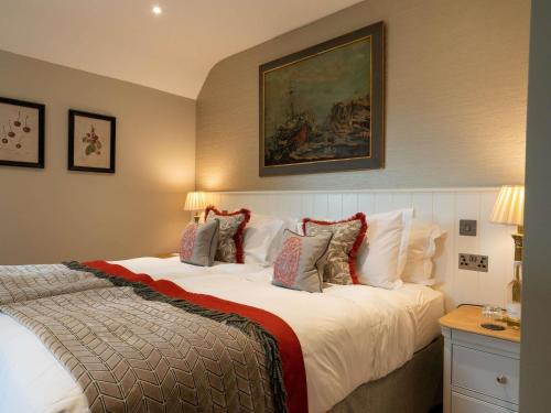 Three-Bedroom Grand Cottage