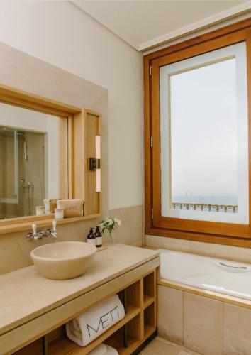 Double or Twin Room with Terrace