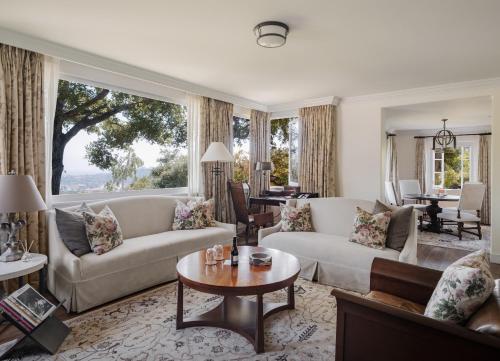 Superior Suite (Camellia)