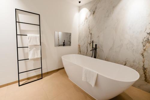 Schaezler Suite 2