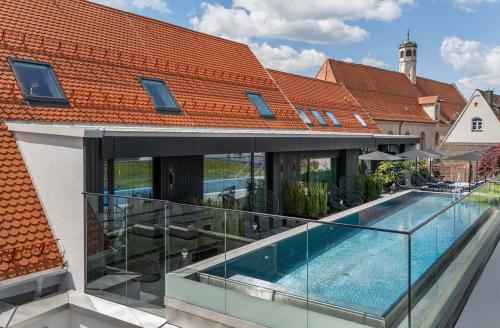 Urban Pool Suite