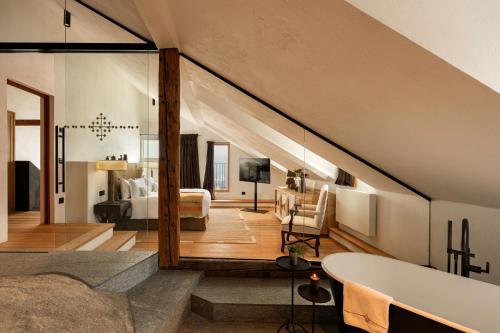 Two-Bedroom Apartment with Mountain View