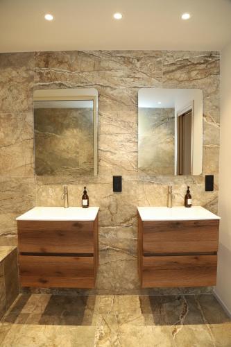 Exclusive Suite 150 meters from the main building