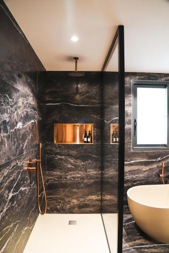 Exclusive Suite 150 meters from the main building