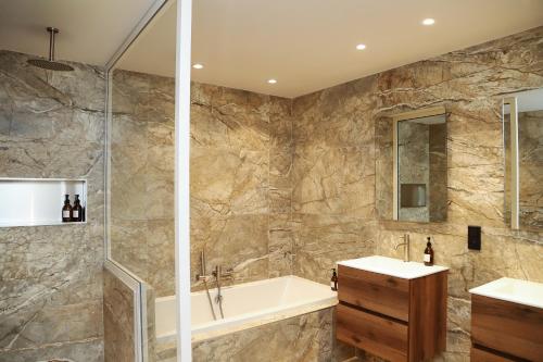 Exclusive Suite 150 meters from the main building