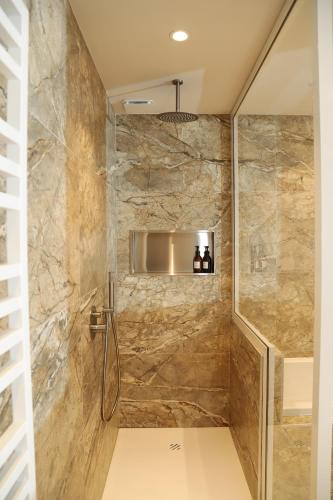 Exclusive Suite 150 meters from the main building