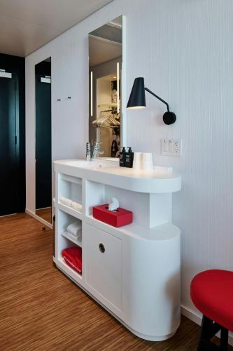 King Room with Premium View