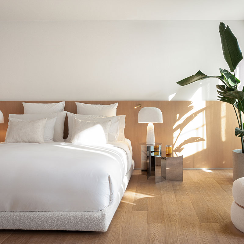 Club Riviera room 