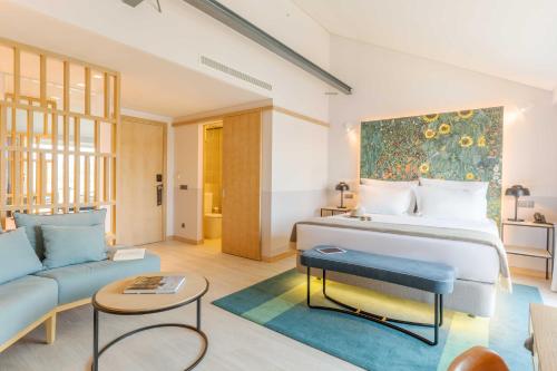 Junior Suite (2 Adults + 1 Child)