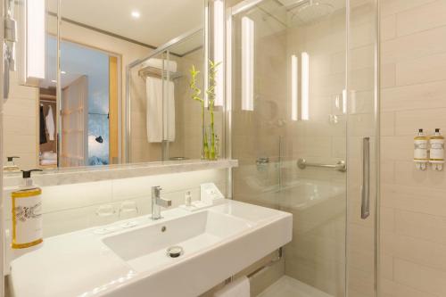 Junior Suite (2 Adults + 1 Child)
