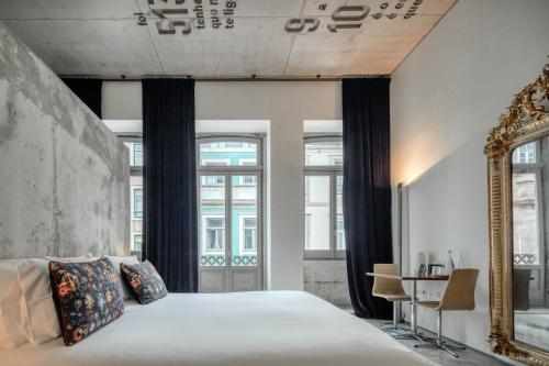 Suite with City View