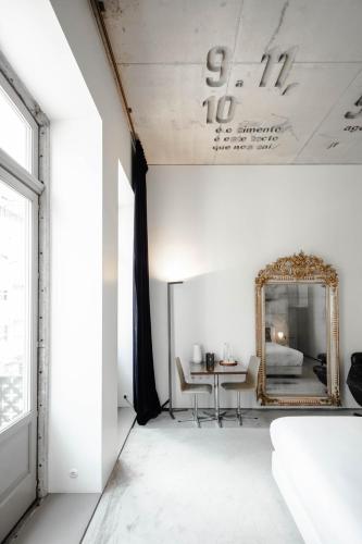 Suite with City View