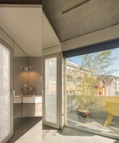 Double Room with Balcony and Garden View