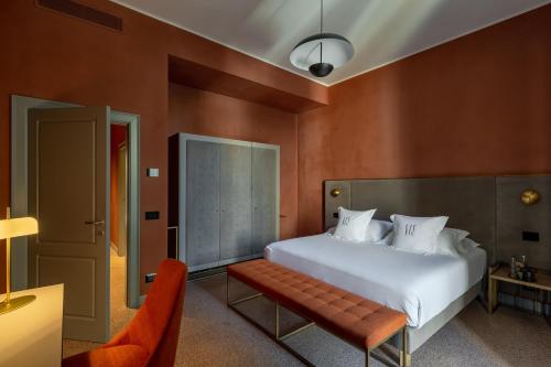 Deluxe Queen Suite