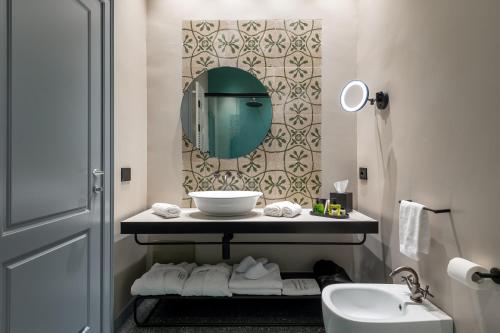 Deluxe Queen Suite